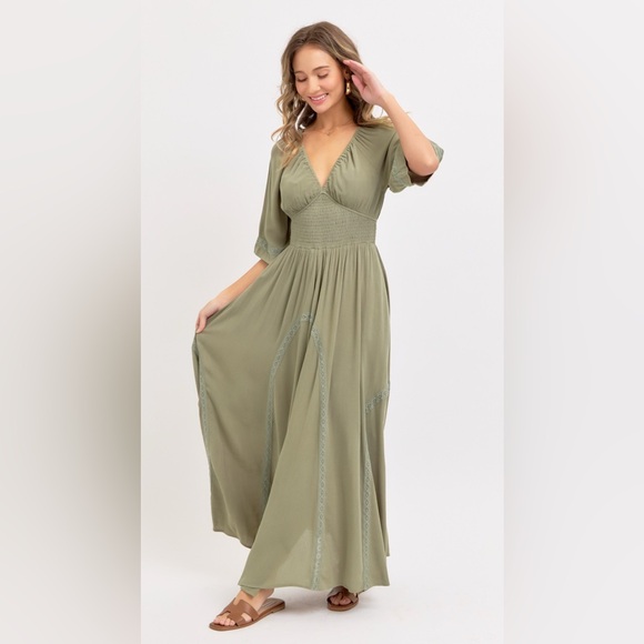 NWT BOUTIQUE_ Romantic flowy maxi dress women’s - Picture 3 of 7